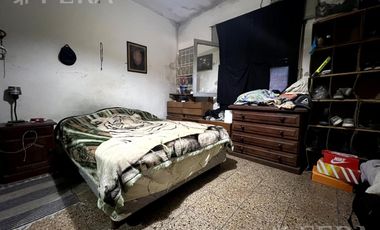 Venta casa 3 ambientes con cochera en Quilmes Oeste