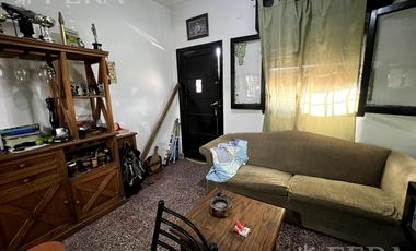 Venta casa 3 ambientes con cochera en Quilmes Oeste