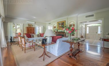Impecable casa en venta en Las Lomas de San Isidro