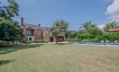 Impecable casa en venta en Las Lomas de San Isidro