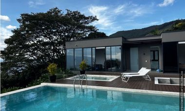 Casa en Arriendo Las Palmas Medellín