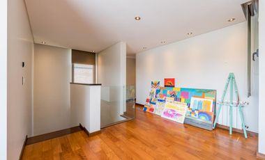 Casa en Venta 412m² · 5 ambientes 2 cocheras con Piscina en Barrio Palos Verdes Fisherton