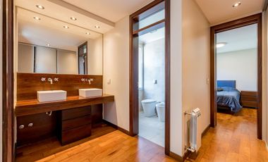 Casa en Venta 412m² · 5 ambientes 2 cocheras con Piscina en Barrio Palos Verdes Fisherton