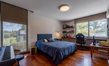 Casa en Venta 412m² · 5 ambientes 2 cocheras con Piscina en Barrio Palos Verdes Fisherton