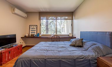 Casa en Venta 412m² · 5 ambientes 2 cocheras con Piscina en Barrio Palos Verdes Fisherton