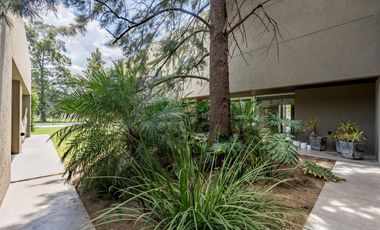 Casa en Venta 412m² · 5 ambientes 2 cocheras con Piscina en Barrio Palos Verdes Fisherton