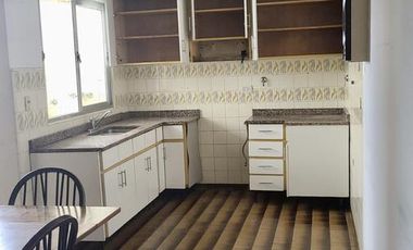 Semipiso en exc zona   2 cocheras   3 dorm   3 baños - Apto Permuta en Canning!!