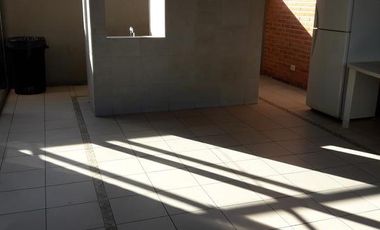 2 amb. al frente. Cochera.  Dorm. Suite, Balcón aterrazado. Amenities