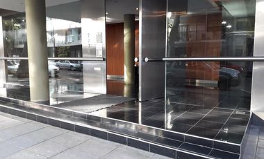 2 amb. al frente. Cochera.  Dorm. Suite, Balcón aterrazado. Amenities