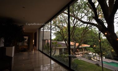 Casa en Colinas de San Javier de Lujo con alberca en Venta