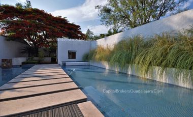 Casa en Colinas de San Javier de Lujo con alberca en Venta