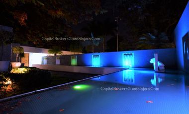 Casa en Colinas de San Javier de Lujo con alberca en Venta