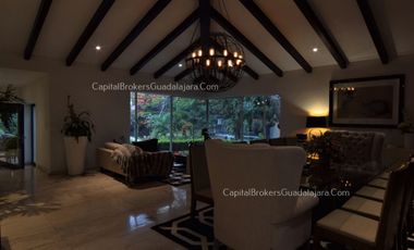Casa en Colinas de San Javier de Lujo con alberca en Venta