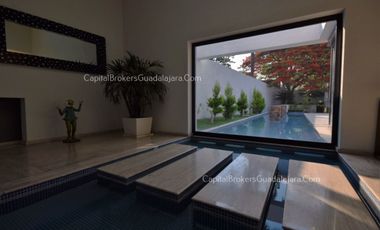 Casa en Colinas de San Javier de Lujo con alberca en Venta