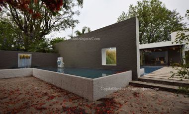 Casa en Colinas de San Javier de Lujo con alberca en Venta