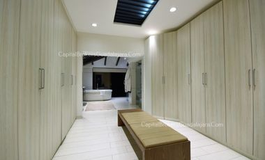 Casa en Colinas de San Javier de Lujo con alberca en Venta