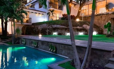 Casa en Colinas de San Javier de Lujo con alberca en Venta