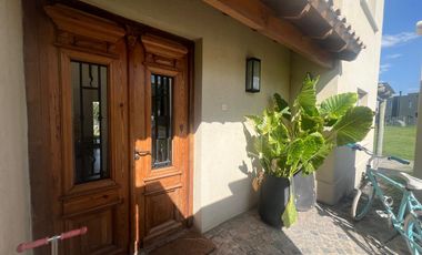 Casa en  alquiler 4 dormitorios lote interno
