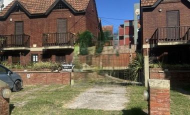 Dúplex en venta - 2 Dormitorios 2 Baños - 42Mts2 - Villa Gesell