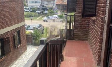 Dúplex en venta - 2 Dormitorios 2 Baños - 42Mts2 - Villa Gesell