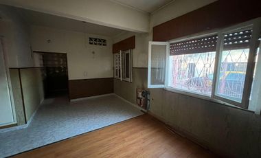 Cordero 5525, Villa Dominico ¡Casa de 3 ambientes en venta!