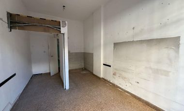 Moreno 2400. Local comercial en alquiler 17m2. Balvanera.