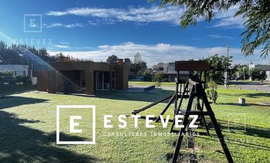 Casa en venta apto crédito hipotecario. Barrio Cerrado