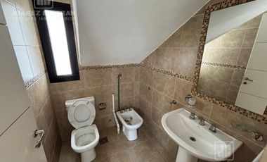 Alquiler - Casa 3 dormitorios con cochera - Villa Norte, Goycoechea 1068, Villa Allende