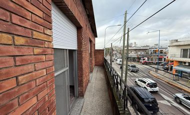 PH cuatro ambientes con terraza en Alquiler Sin expensas