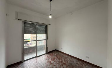 PH cuatro ambientes con terraza en Alquiler Sin expensas