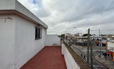 PH cuatro ambientes con terraza en Alquiler Sin expensas
