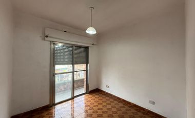PH cuatro ambientes con terraza en Alquiler Sin expensas