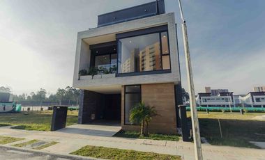 CASA PARA LA VENTA EN RIONEGRO, ANTIOQUIA