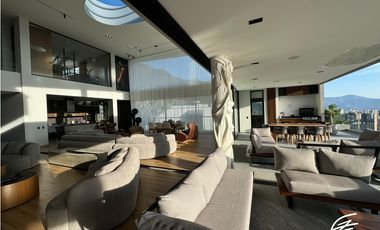 CASA EN LAS PALMAS, MEDELLN