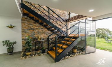 CASA CAMPESTRE EN NORTEAMÉRICA, ANTIOQUIA