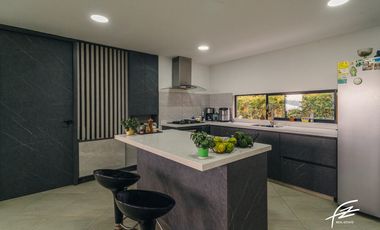 CASA CAMPESTRE EN NORTEAMÉRICA, ANTIOQUIA