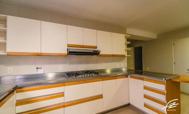 APARTAMENTO EN VENTA EN LOS BALSOS, MEDELLN