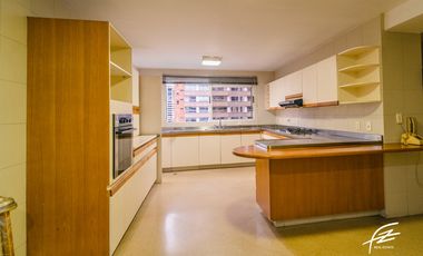 APARTAMENTO EN VENTA EN LOS BALSOS, MEDELLN