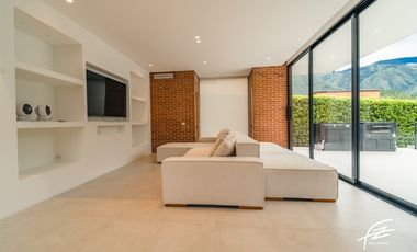 CASA CAMPESTRE EN VENTA EN SAN JERONIMO, ANTIOQUIA