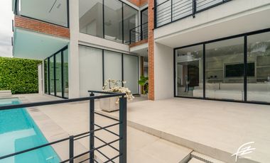 CASA CAMPESTRE EN VENTA EN SAN JERONIMO, ANTIOQUIA