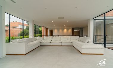 CASA CAMPESTRE EN VENTA EN SAN JERONIMO, ANTIOQUIA