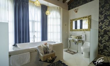 MANSIÓN EN VENTA EN MARINILLA, ANTIOQUIA