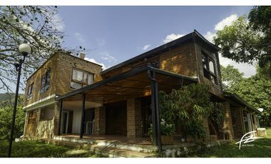 FINCA EN VENTA EN SAN JERONIMO, ANTIOQUIA