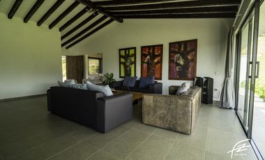 CASA CAMPESTRE EN VENTA EN GUARNE, ANTIOQUIA