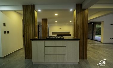 CASA CAMPESTRE EN VENTA EN LLANOGRANDE, ANTIOQUIA