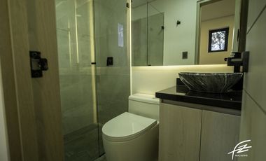 CASA CAMPESTRE EN VENTA EN LLANOGRANDE, ANTIOQUIA