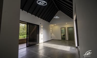 CASA CAMPESTRE EN VENTA EN LLANOGRANDE, ANTIOQUIA