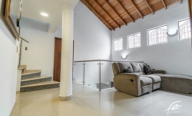 CASA EN VENTA EN LA COLA DEL ZORRO, MEDELLN
