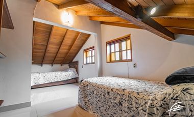 CASA EN VENTA EN LA COLA DEL ZORRO, MEDELLN