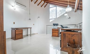 CASA EN VENTA EN LA COLA DEL ZORRO, MEDELLN